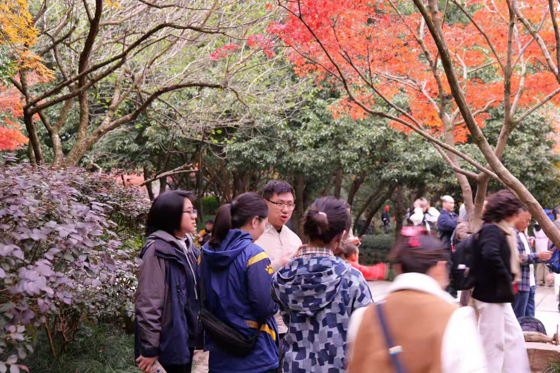 Autumn 2025: Hiking in JiuXi