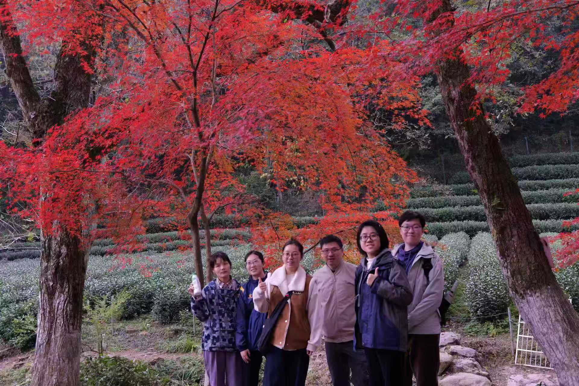 Autumn 2025: Hiking in JiuXi